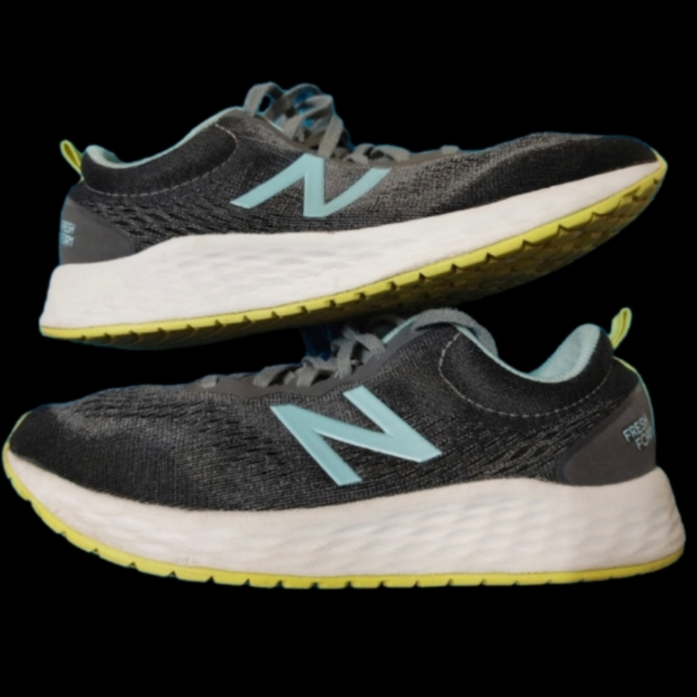 NEW BALANCE Blue, Grey Athletic Running Sneakers Size 9.5 - Picture 1 of 10